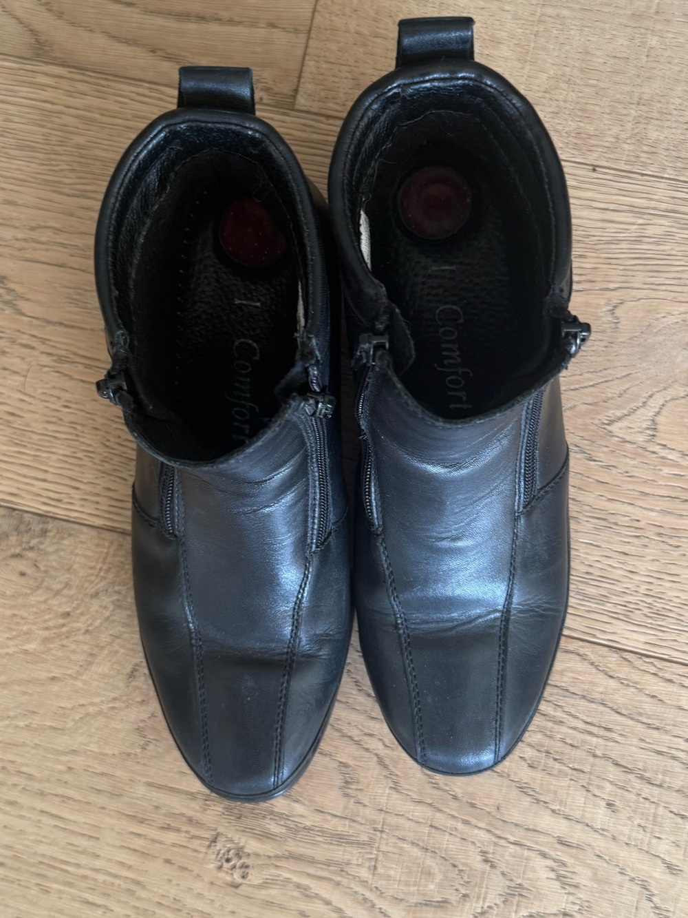 Women’s Black Leather Slip-On Dress Boots Size 7